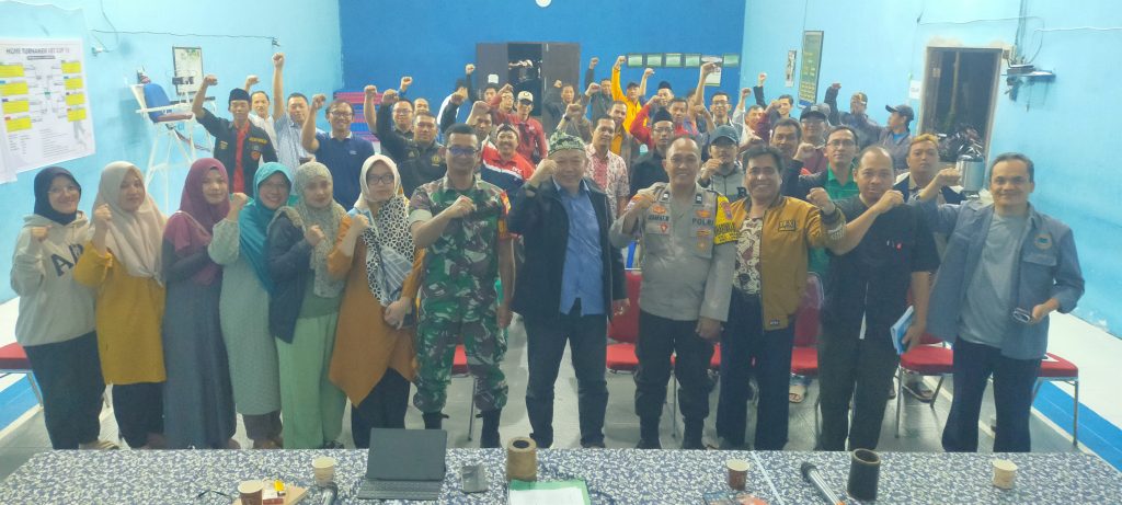 Ketua RW 11 Memastikan Kesiapan TPS Menyongsong Pemilu 2024
