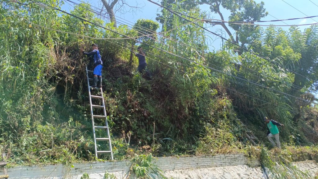 Warga RW 11 Merjosari Malang Bergotong Royong Cegah Demam Berdarah